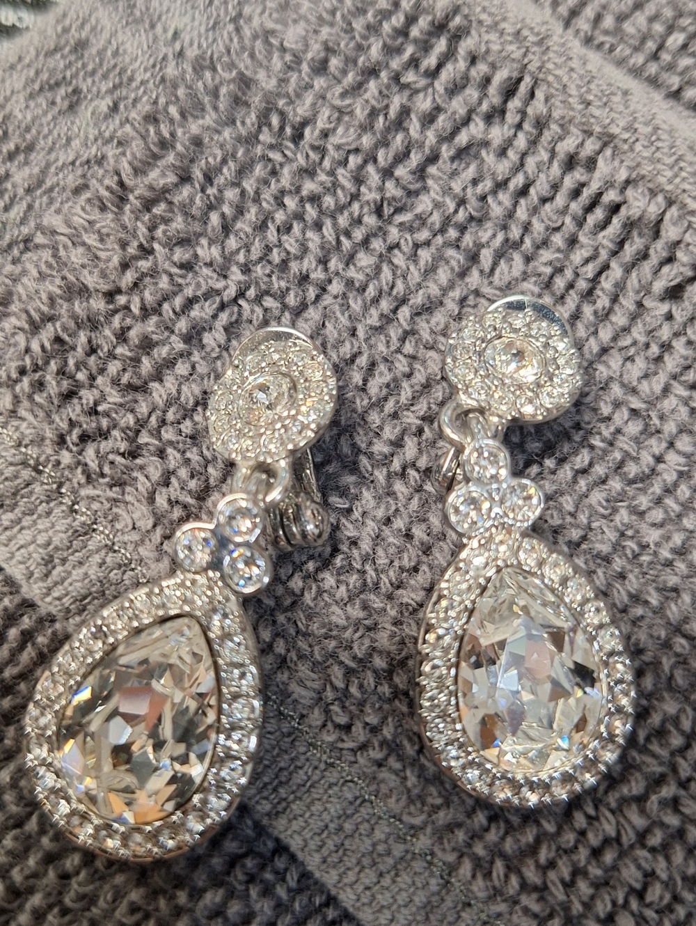 Givenchy Vintage Crystal Drop Clip on Earrings Formal Silver TEARDROP BRIDE - Picture 4 of 5